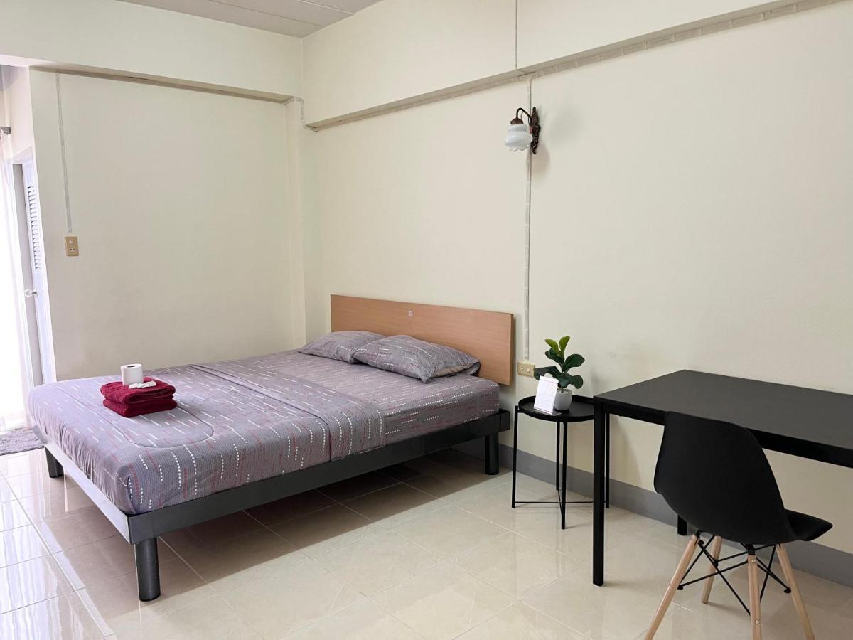 Khách sạn Grand *